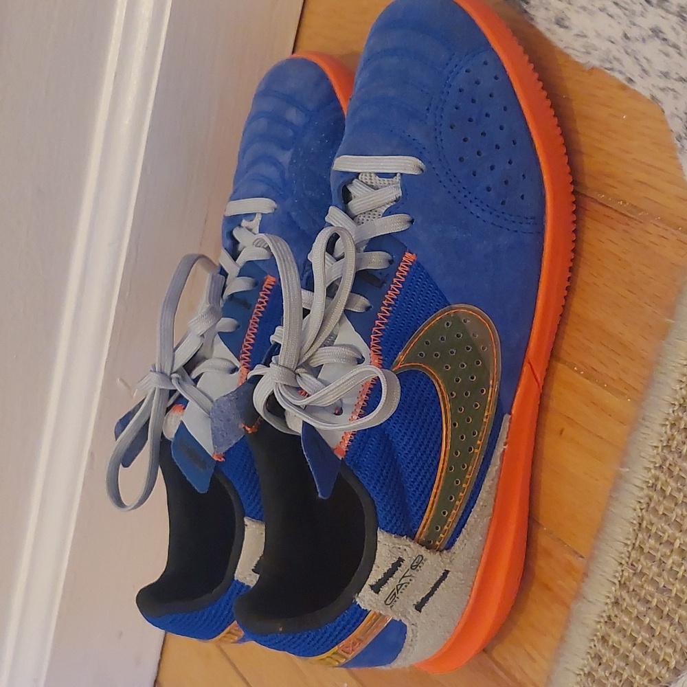 Nike Kids' Stretgato Indoor Soccer Shoes